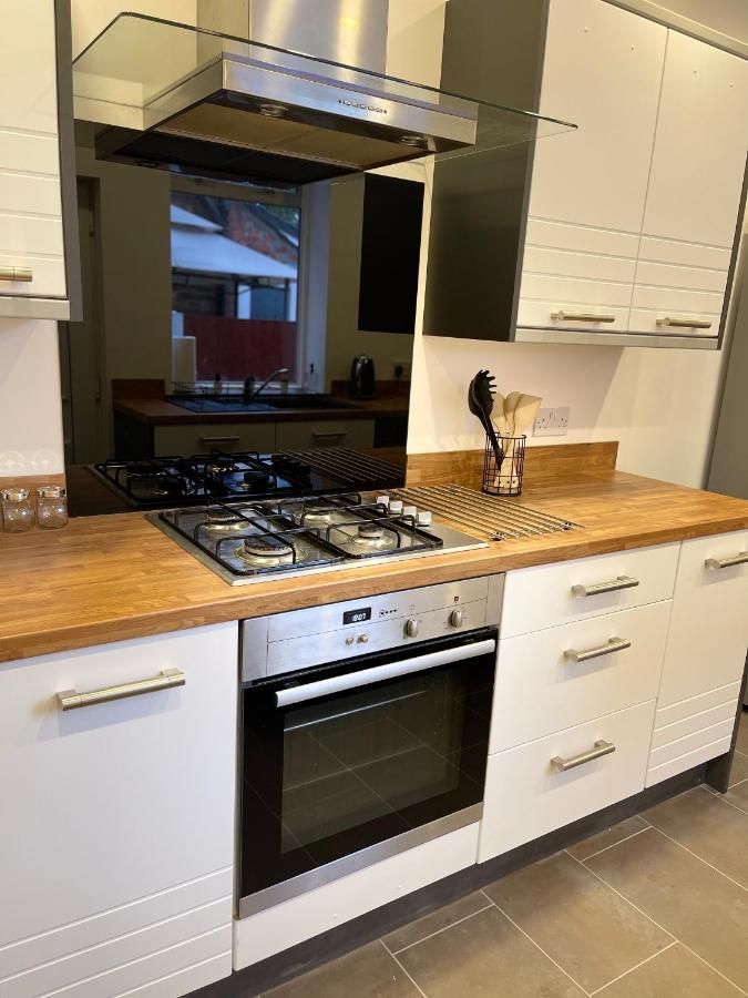 Bentley Place Crewe Esterno foto